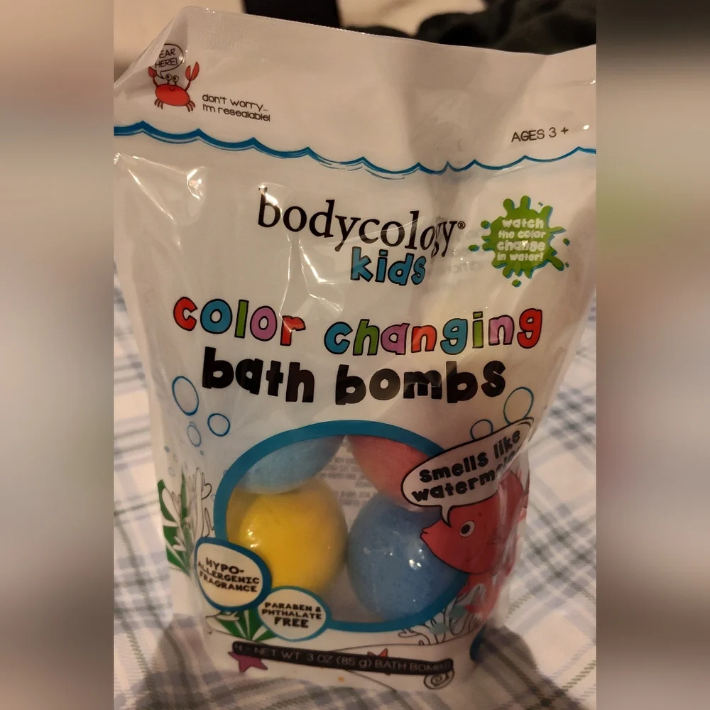 NWT! 3pks- Bodycology Kids Color Changing Bath Bombs Bundle